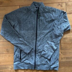 Lululemon gray textured men’s zip up. Large.